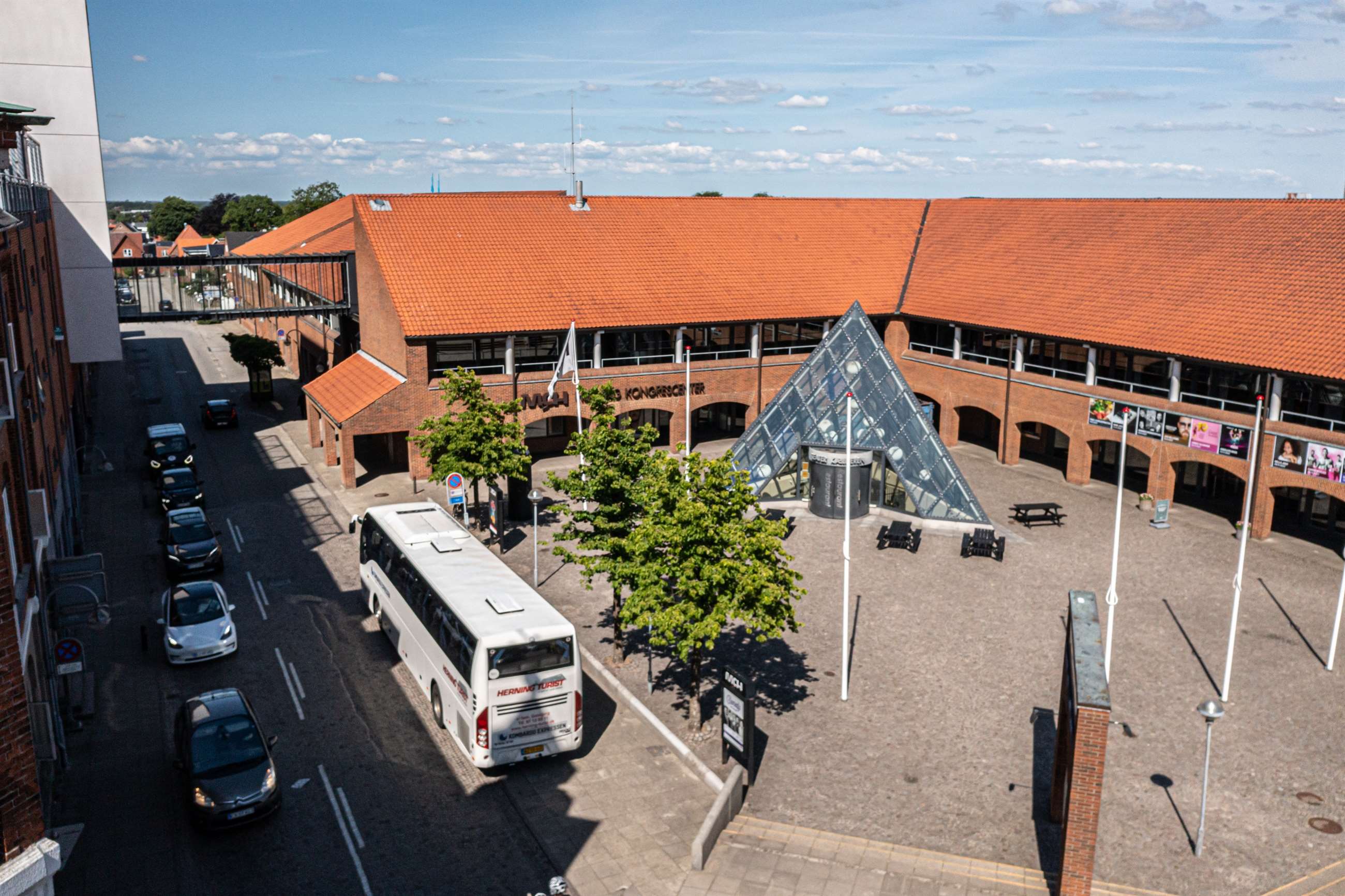 Turistkørsel, buskørsel, busture, bustransport, rejser med bus